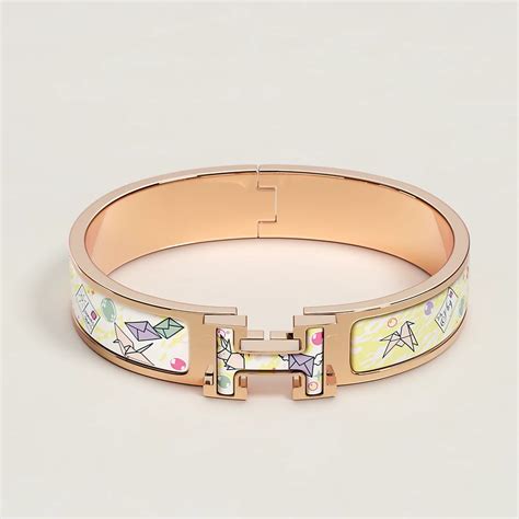 hermes clic h pm size|how to use hermes h bracelet.